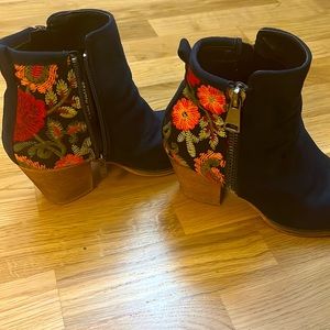 Floral boots